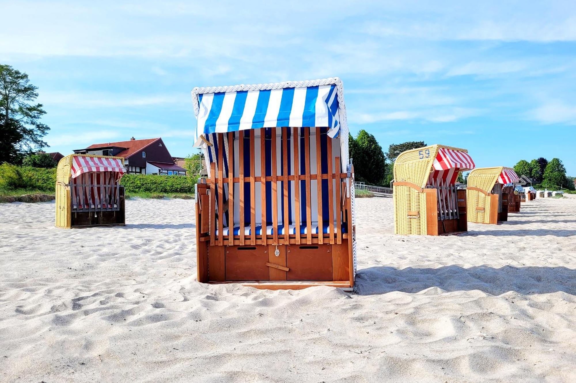 Gemuetliche & Moderne Ferienwohnung - Nur 7 Gehminuten Vom Strand Entfernt, Inklusive Parkplatz Und Gartenzugang Scharbeutz Luaran gambar